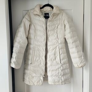 The North Face Women's Cream Puffer Jacket Goose Down